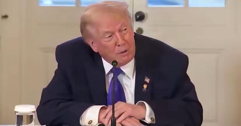 在我领导下，经济一片繁荣！制造业复兴与家庭收入飙升，正推动GDP实现数十年未见的