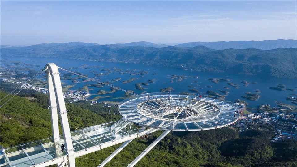 苏超联赛：蹭流量最多的、收益最大的不是常州，而是湖北的黄石。

自苏超联赛有了热