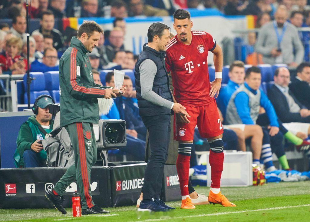 科学家也是哲学家，与奥格斯堡赛前被问到是否同情对方主帅、曾经的弟子桑德罗·瓦格纳