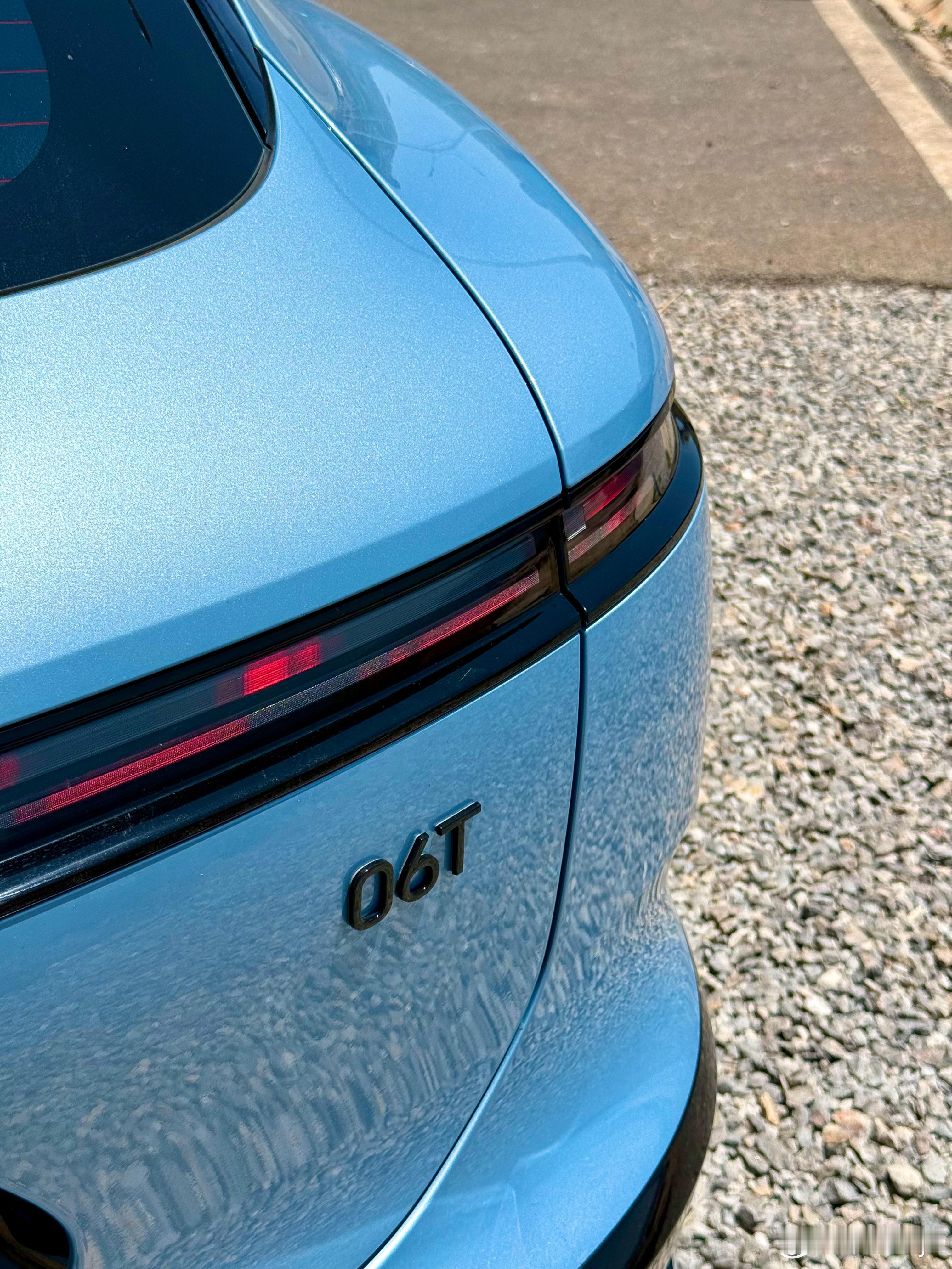 阿维塔06T价格来了Elite版：21.99万 Max版：23.99万 Max+