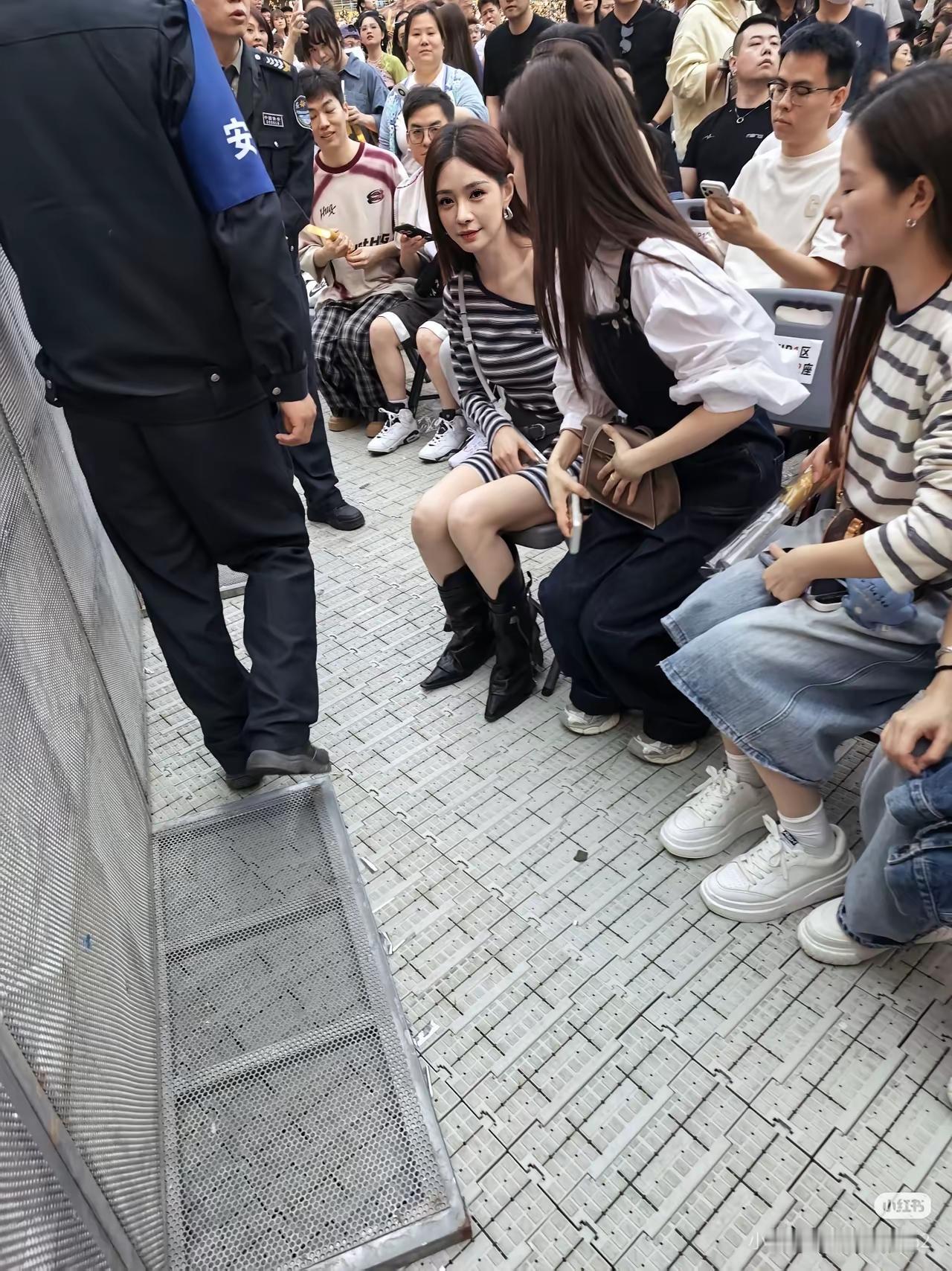 这是谁？丝毫看不出来