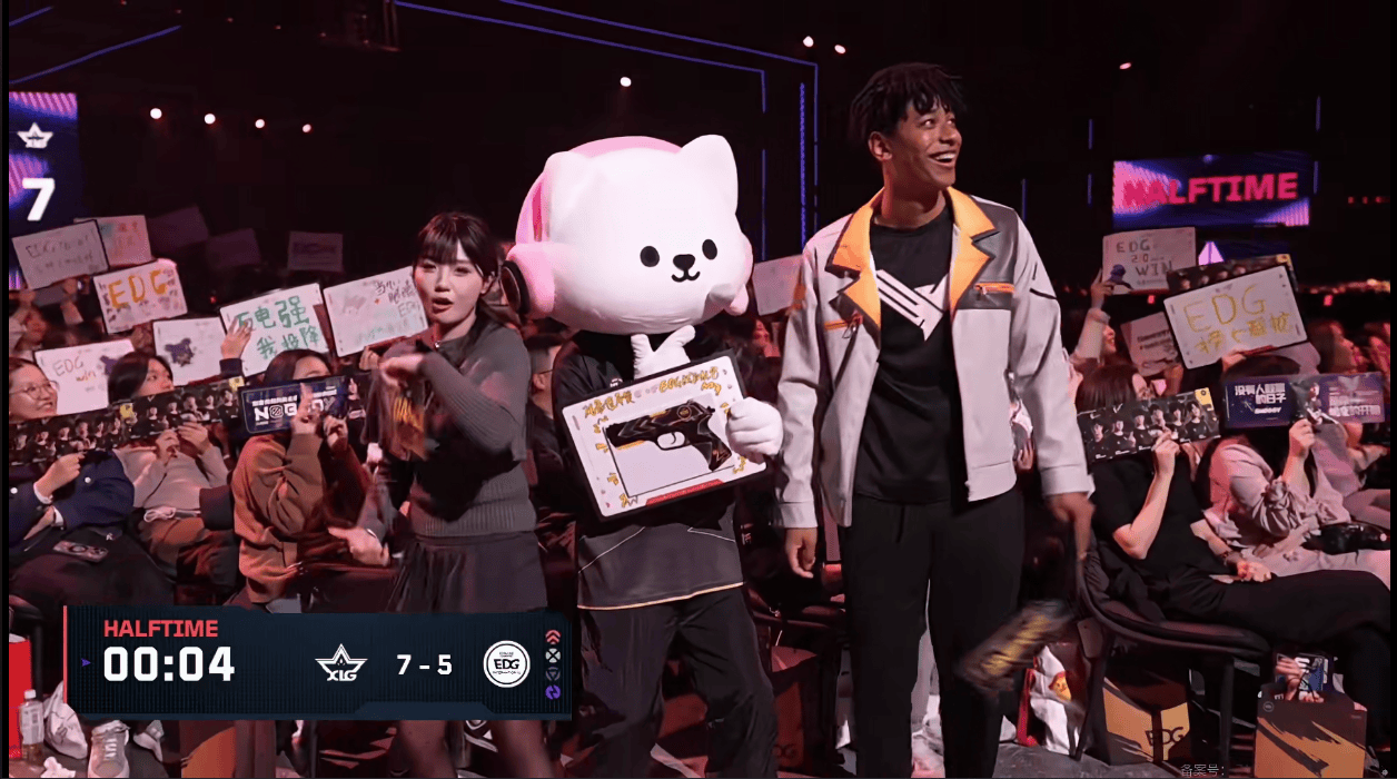 上半场防守方XLG 7-5 EDG进攻方，你觉得谁上半场表现最好？