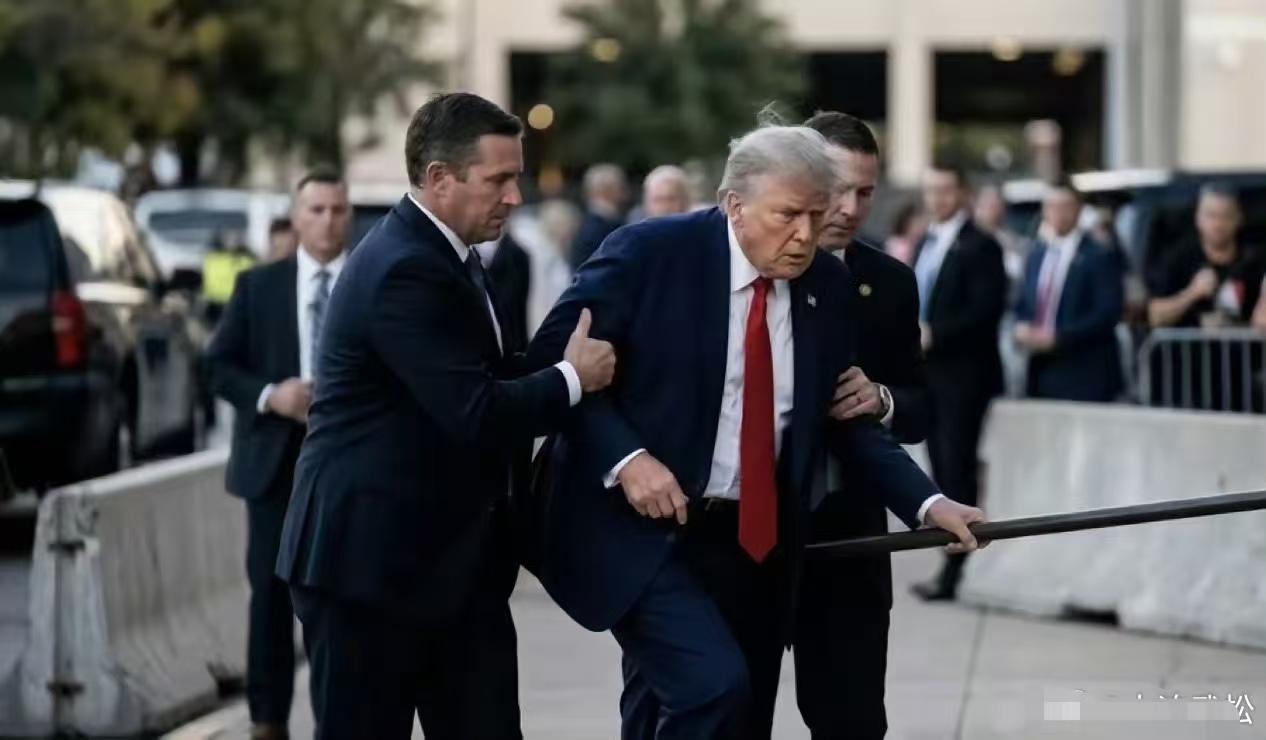 廉颇老矣，尚能爬楼梯否？

心力交瘁的特朗普这次终于尝到了战争带来的苦果。
本来