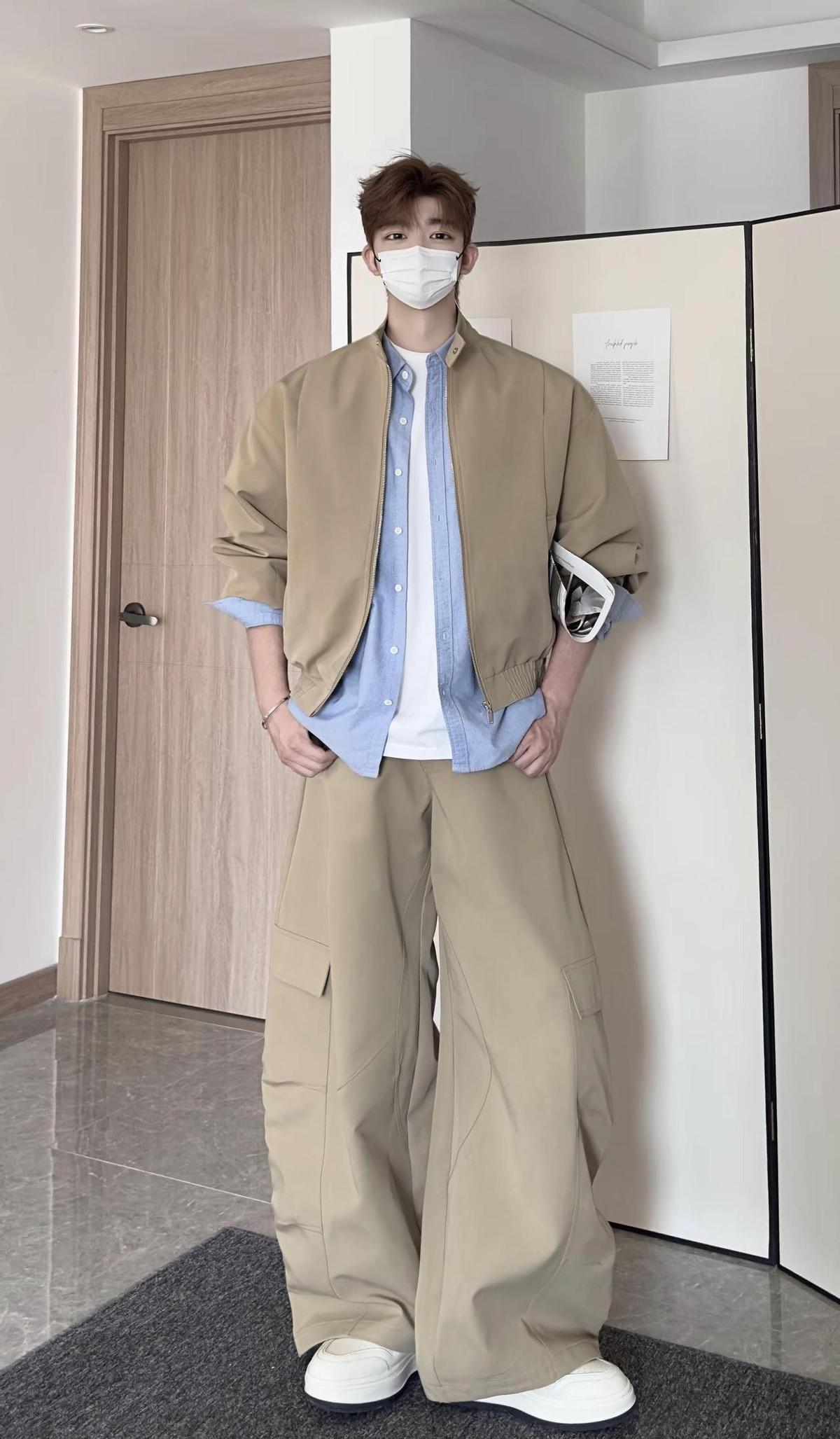 早上穿啥？
别想了，淘宝替你选好了。
衬衫套马甲，外头再披一件，围巾一甩，出门直