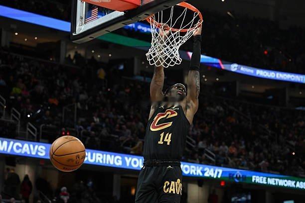 国王也是真的神奇，能把拿着底薪的3D后场基恩-埃利斯相当于白送给别人。而且不仅仅