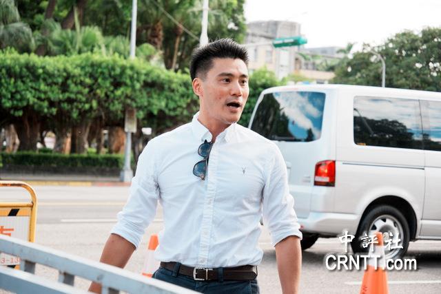 朱立伦子弟兵丁瑀反725上凯道活动　与“抗议魔人”互呛
中国国民党青年部前副主任