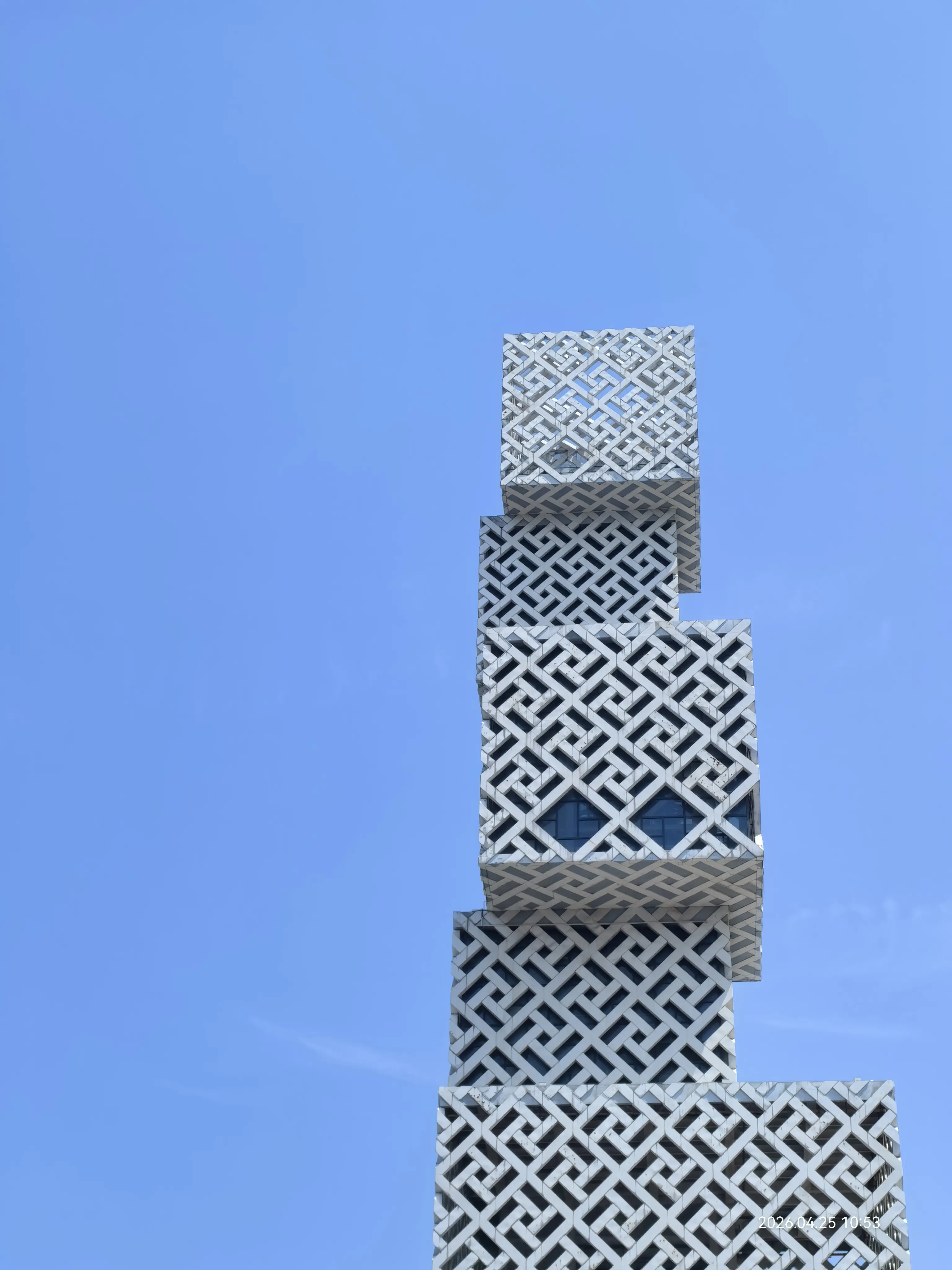 猜这是哪个建筑