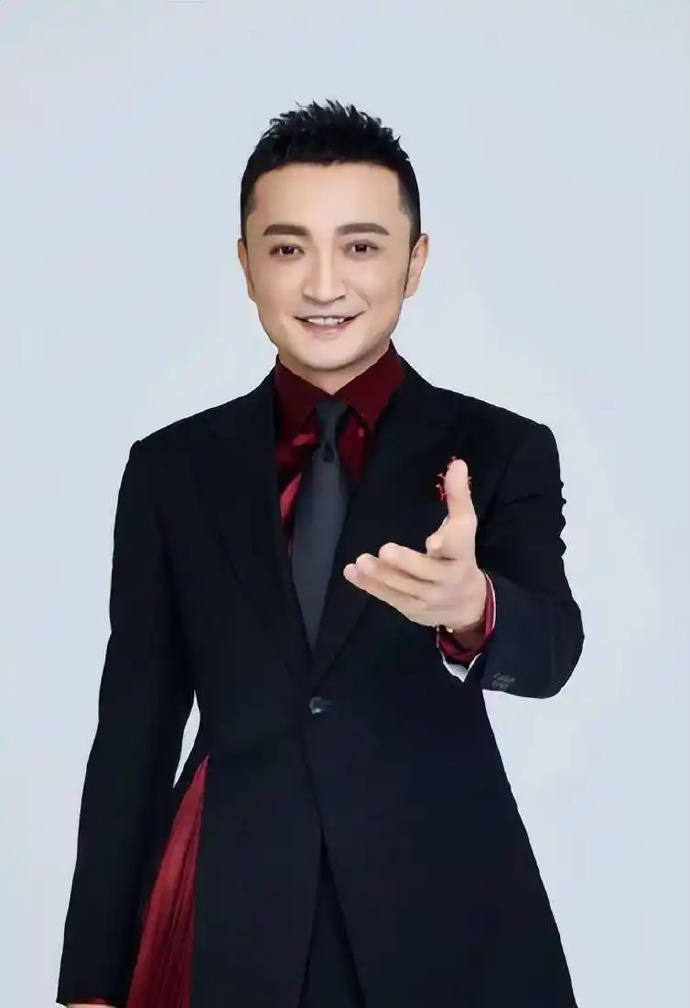 尼格买提称问界M9车主有福了问界 M9 智驾配置全球领先，全方位考量消费者需求。