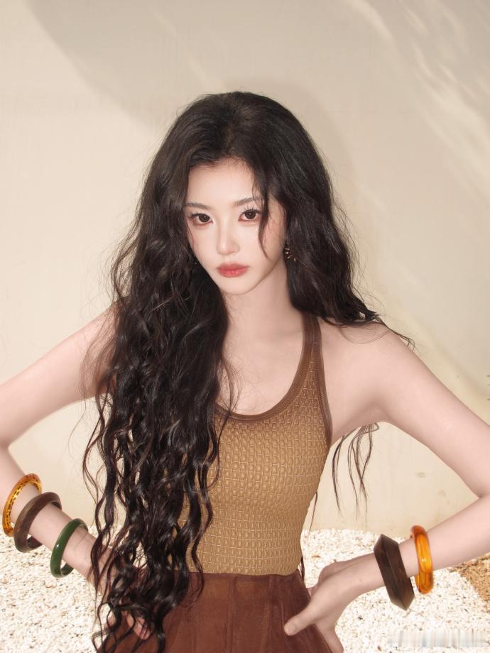 孔雪儿演员身份被放大从青涩到成熟，孔雪儿的演技一直在稳步提升，演员特质越来越突出