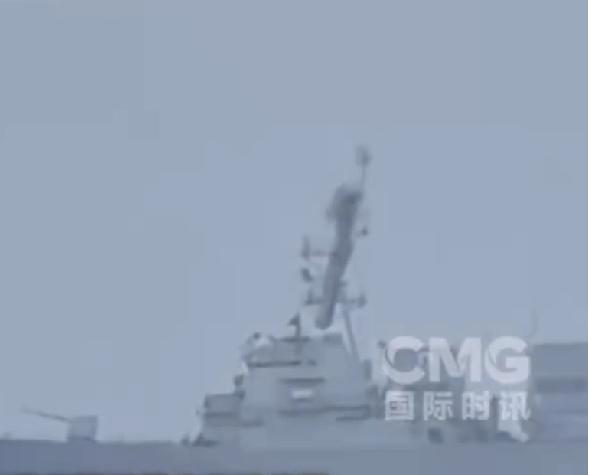 美国居然流落到如此地步了！伊朗称，美军舰试图“渗透”霍尔木兹海峡，制造“成功通行