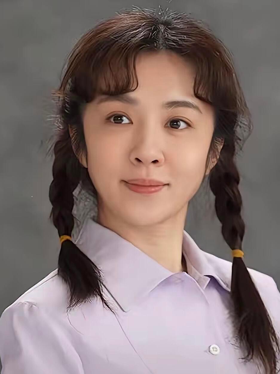 王晓晨没能大火，原因很简单！不是她长得不行，也不是她演技一般，而是她太低调了。看