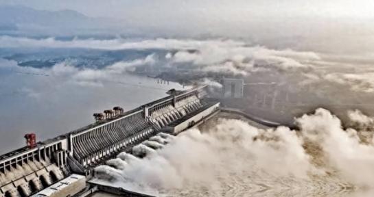 划清生死红线！中国两大绝对禁区碰不得，三峡大坝锁 4 亿人命脉、抗核爆防导弹，深