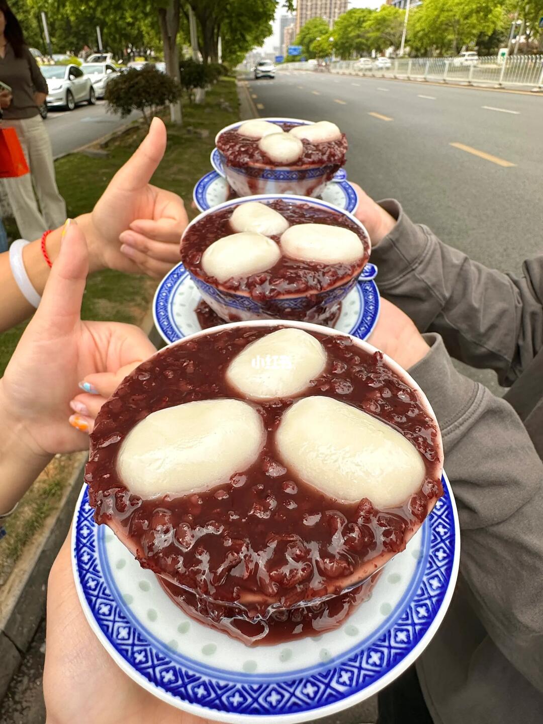 来长沙可以不喝茶颜！！但一定要吃这个。。。。