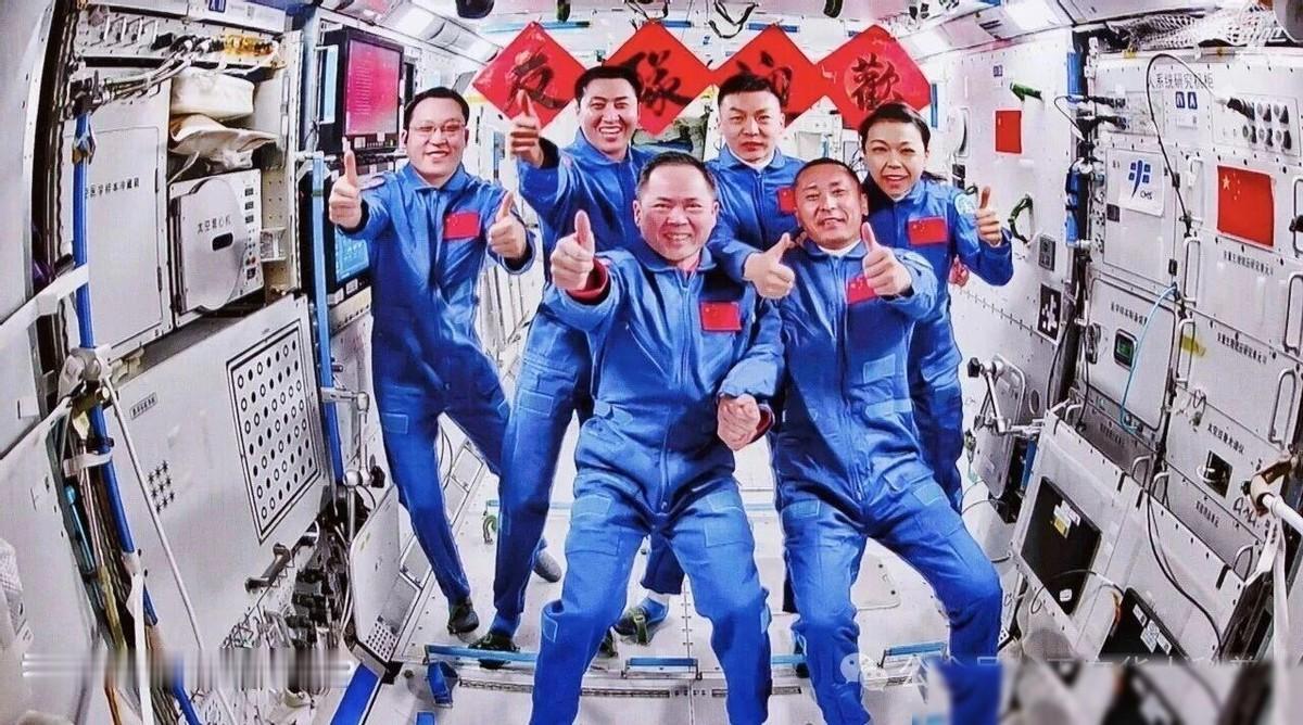别眨眼！
2026年5月25日，中国航天又双叒叕整了个“狠活”——直接让咱们的新
