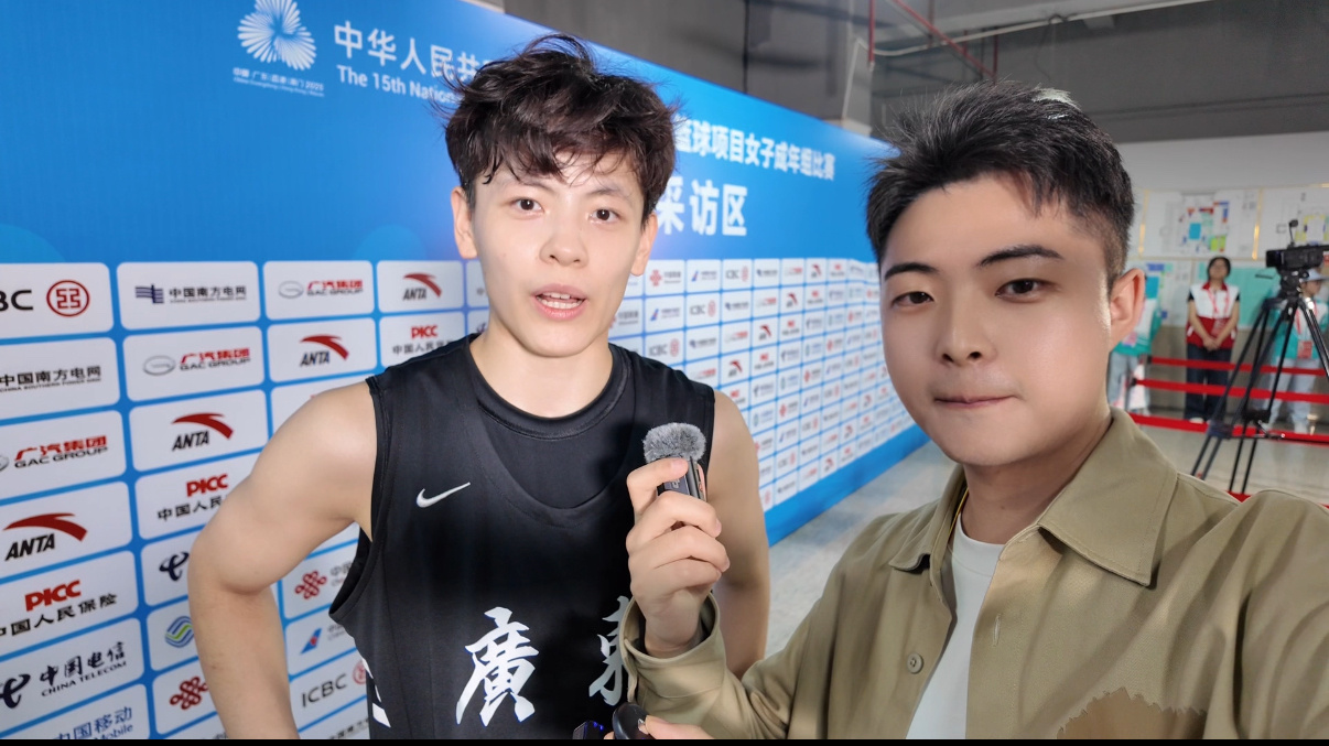 昨天赛后单独采访了杨舒予一段小杨真的又帅又强人又好期待广东女篮全运会再创佳绩杨舒