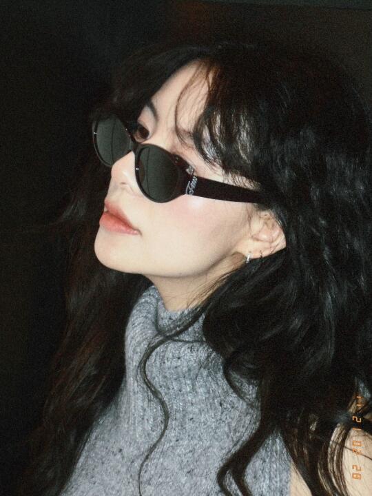 戴上墨镜谁都不爱🕶️