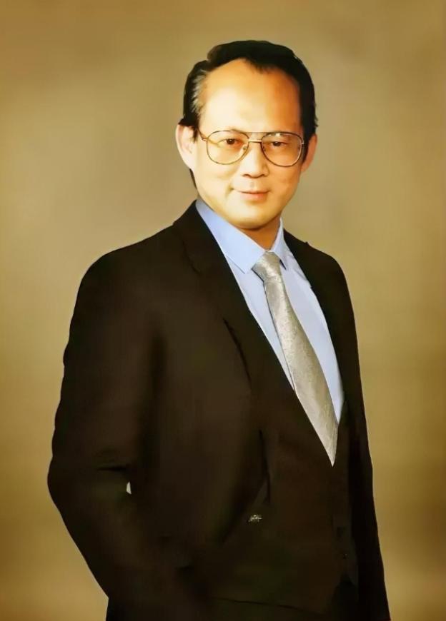 “美国条件更好，带着你的孩子移民美国吧！”这是我国医学专家吴天一前往美国与家人团