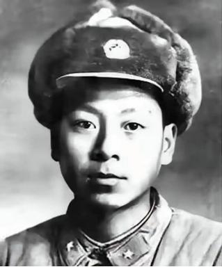 1962年11月18日的喀喇昆仑山下，我军边防部队一个连掉进了印军埋伏圈，被前后
