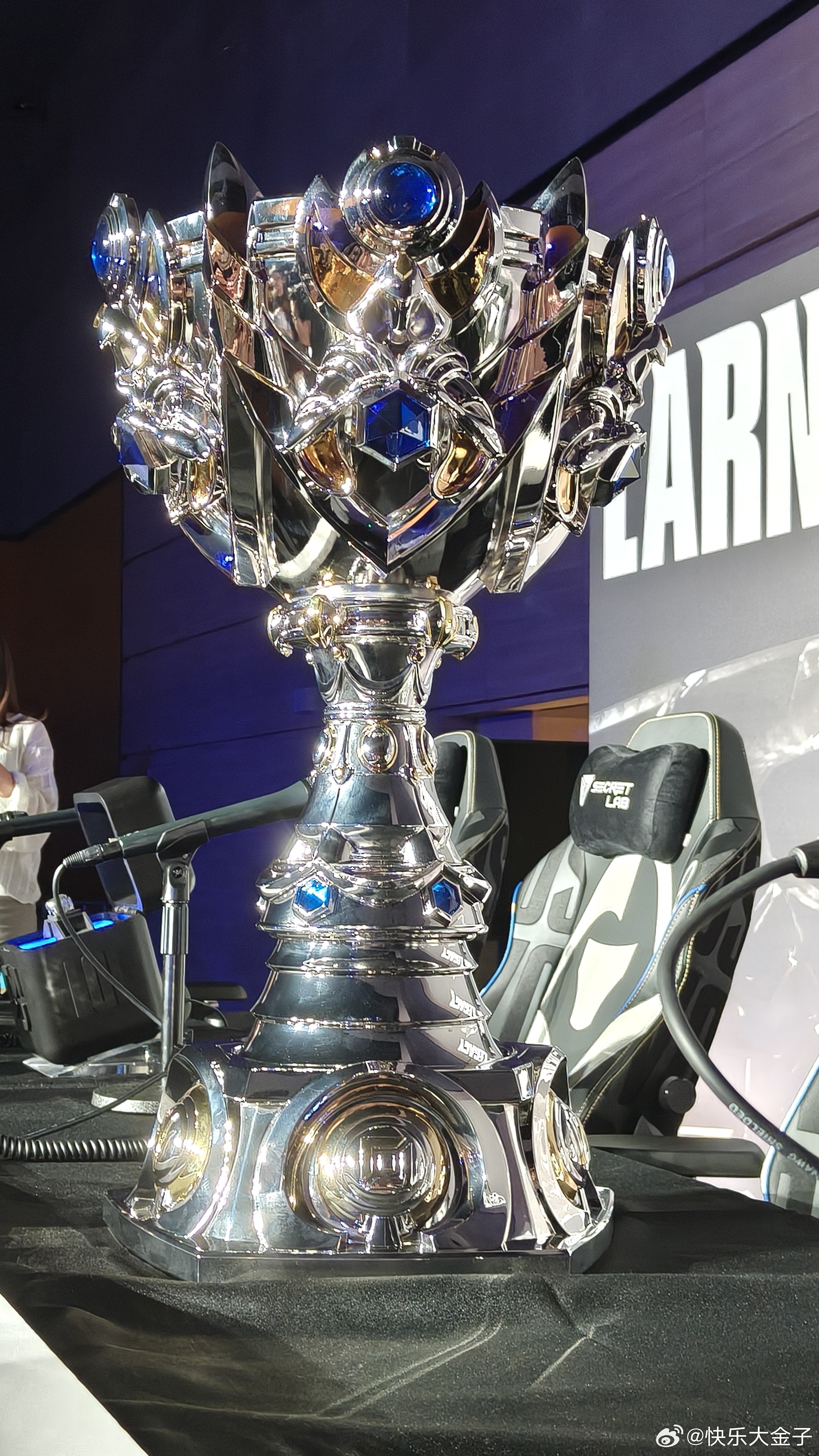 如今冠军就在眼前！大金子状态电竞大金子[超话] ​​​