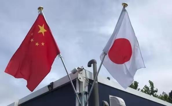 日本这次是在玩真的。

3月31日，日本防卫大臣小泉进次郎公开宣布，已经在熊本县