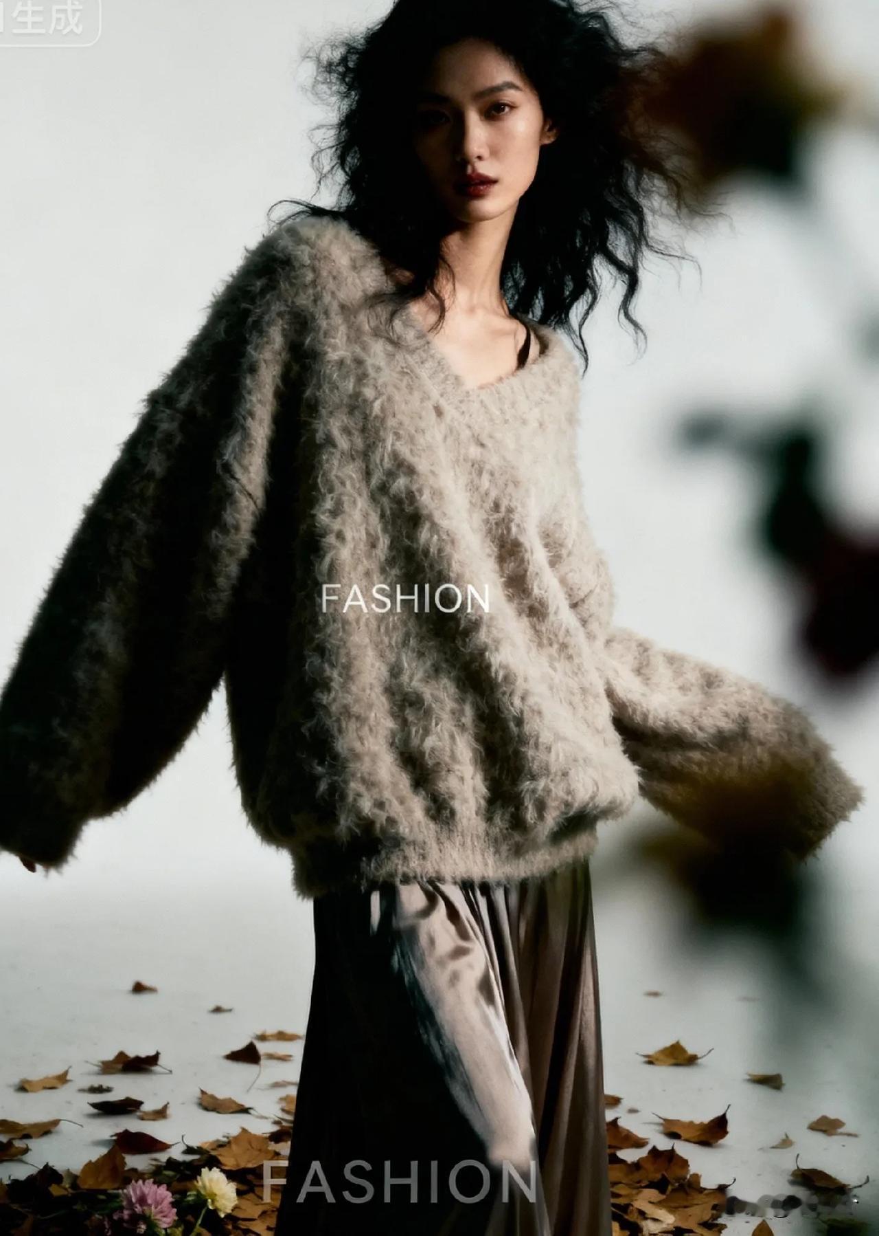 一个男人爱你入骨，不是看他说了多少情话，而是看他做了这些“傻事”：

1.  手