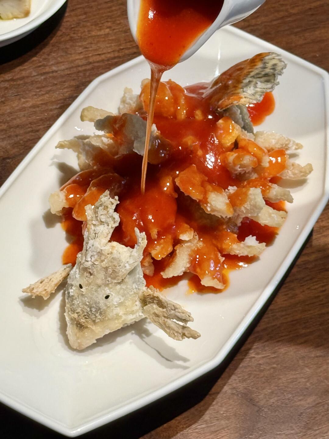 这条鱼怎么长得鼠里鼠气的😅