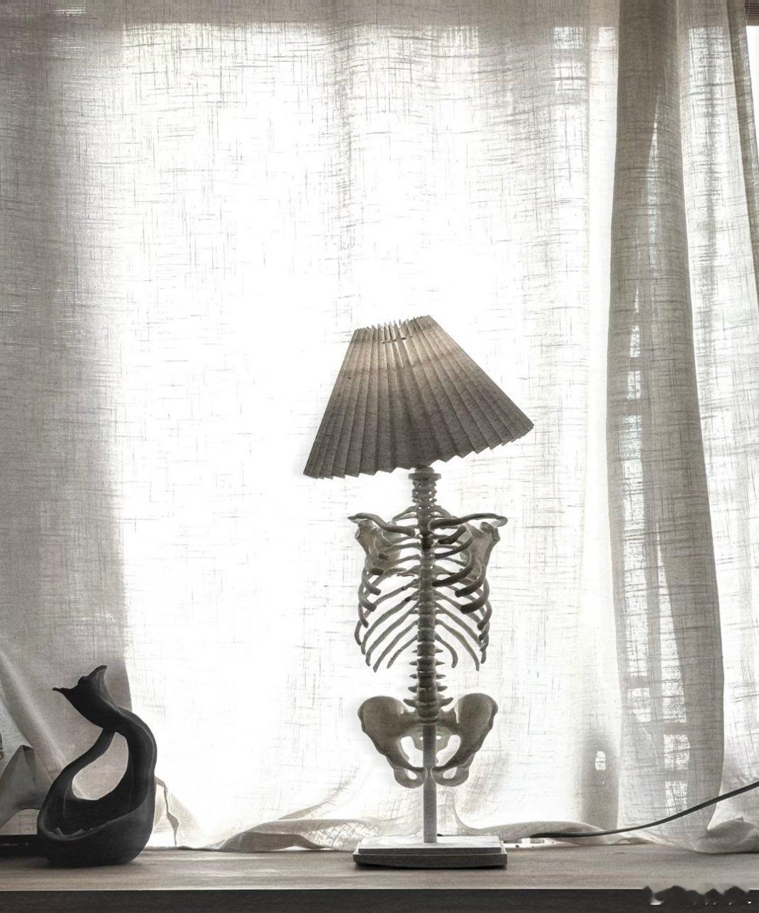 给灯加了个骨架 