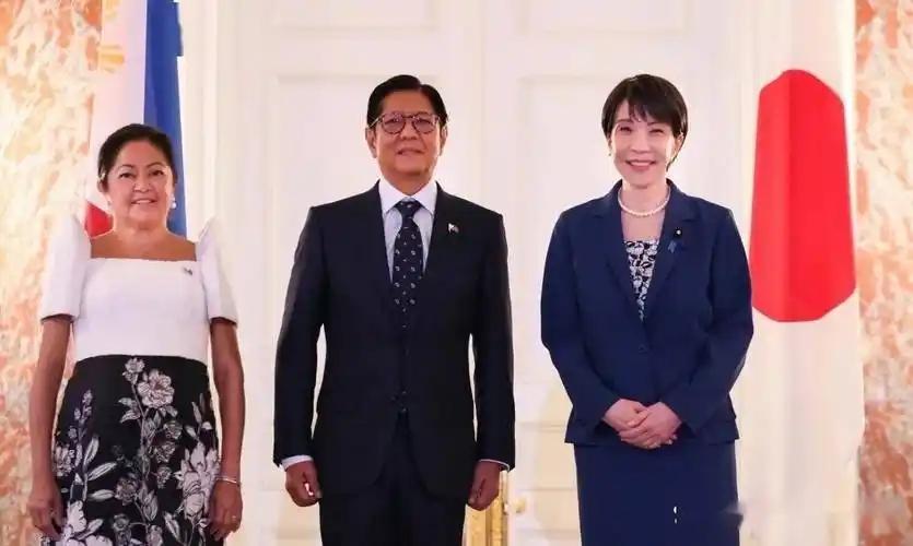 日本欲借冲之鸟礁划走中国周边近70万平方公里海域，日菲悄然启动划界谈判，将矛头直