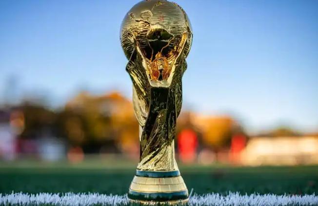 2026年美加墨世界杯只剩不到一个月就要开踢了，中国球迷却被泼了一盆冷水。

谁