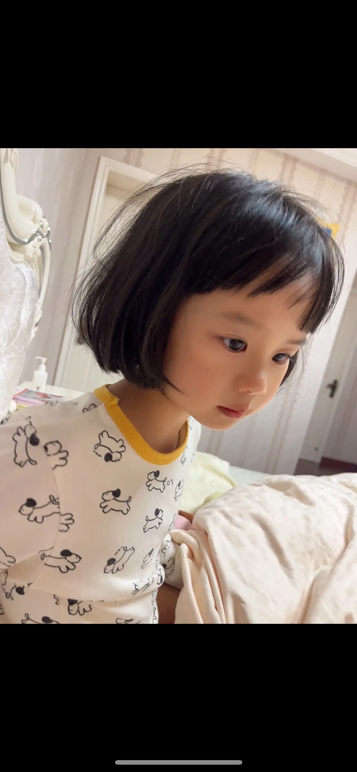 小蜜桃剪短发了