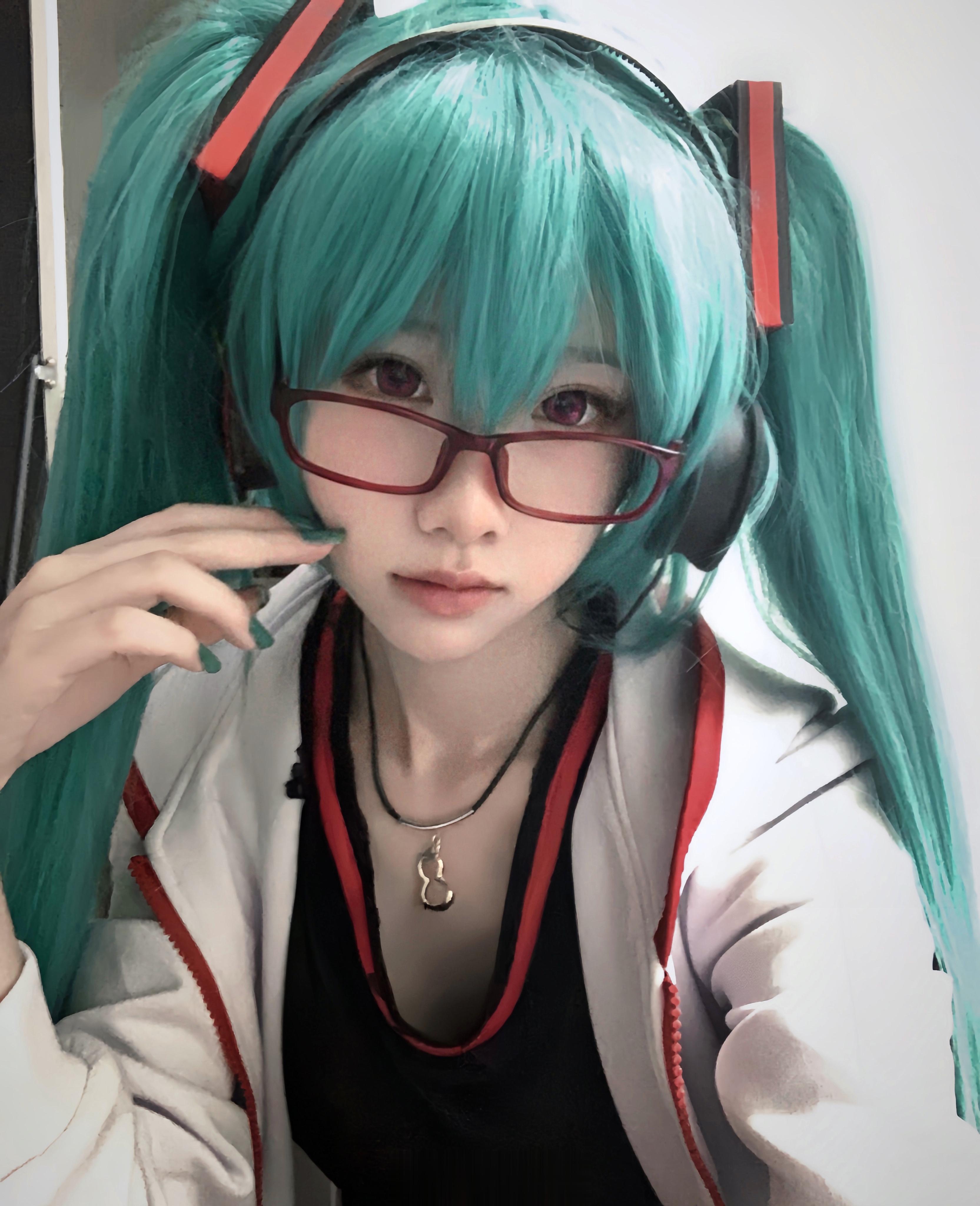 一般路过眼镜宅女 #cos##初音未来##miku# ​​​