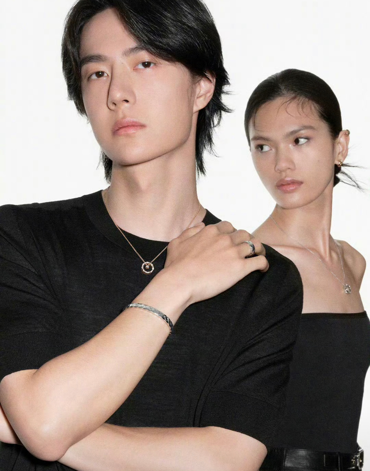 王一博CHANEL高级珠宝系列全新广告也是他首支香奈儿广告，牛的。拿下香奈儿广告