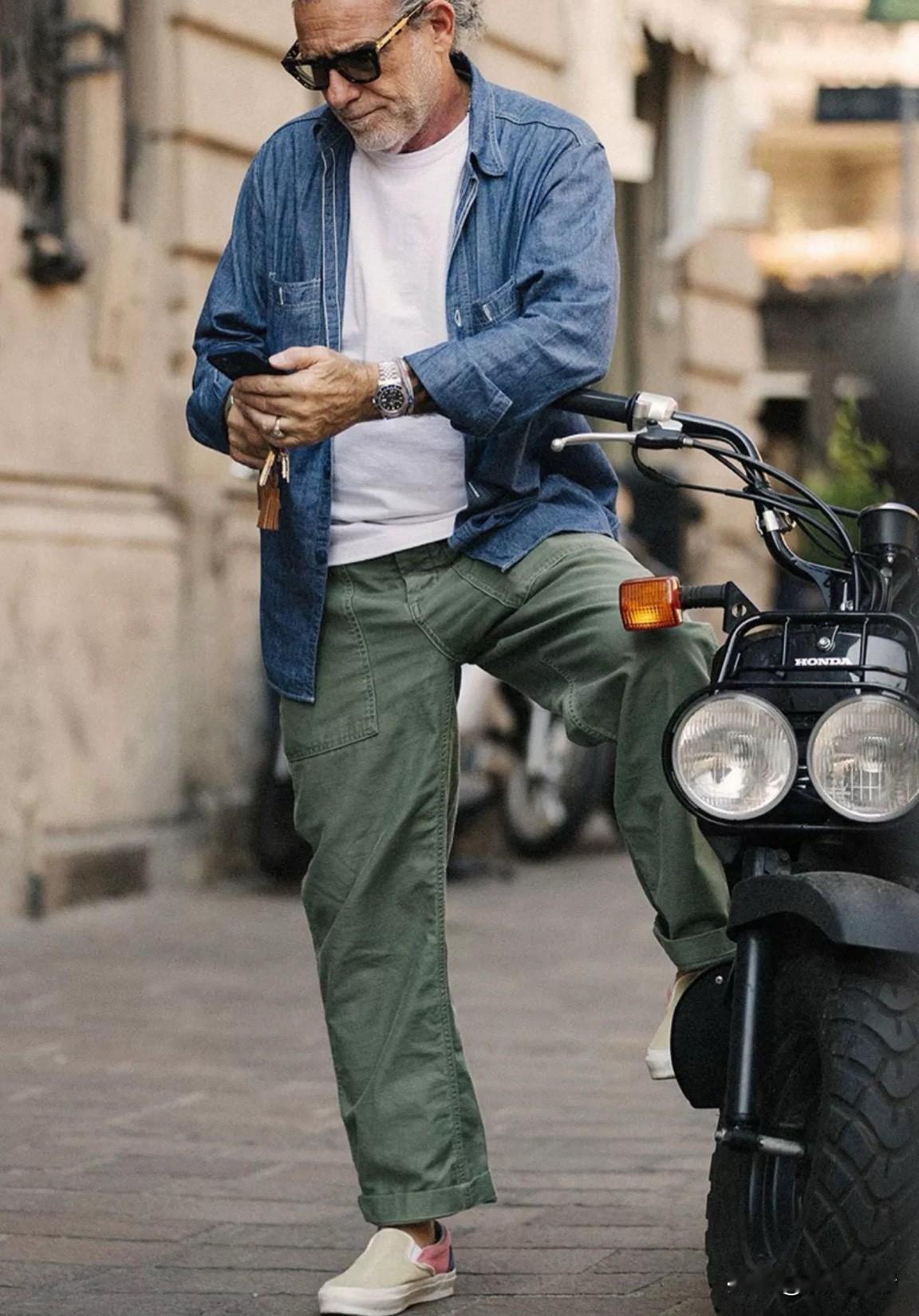 60岁以上的人也迷茫，你有没有意识到

1、保健的迷茫。有人说“红肉”少吃，有人