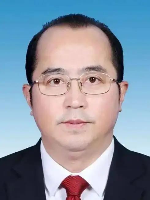 6年化学老师，转行做磷化企业，功名显赫，如今接受审查！

中央纪委国家监委网站7