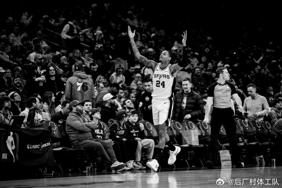 马刺三节领先76人49分 直奔惨案去了，76人三节落后马刺49分，大家觉得这场比