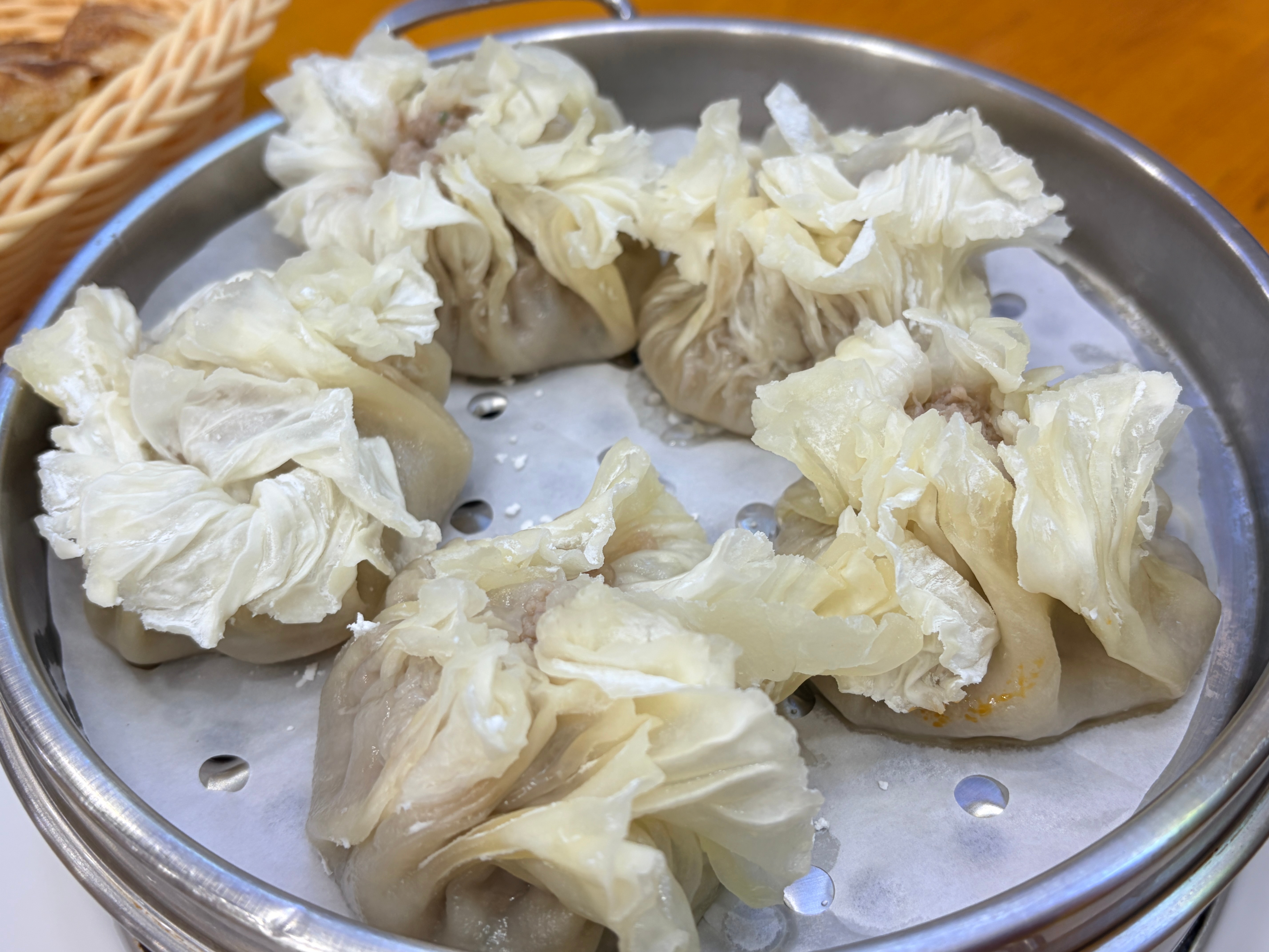 第一次吃内蒙的牛肉烧麦吃完开始怀疑人生烧麦还可以这样做 还能这么好吃？🙉 