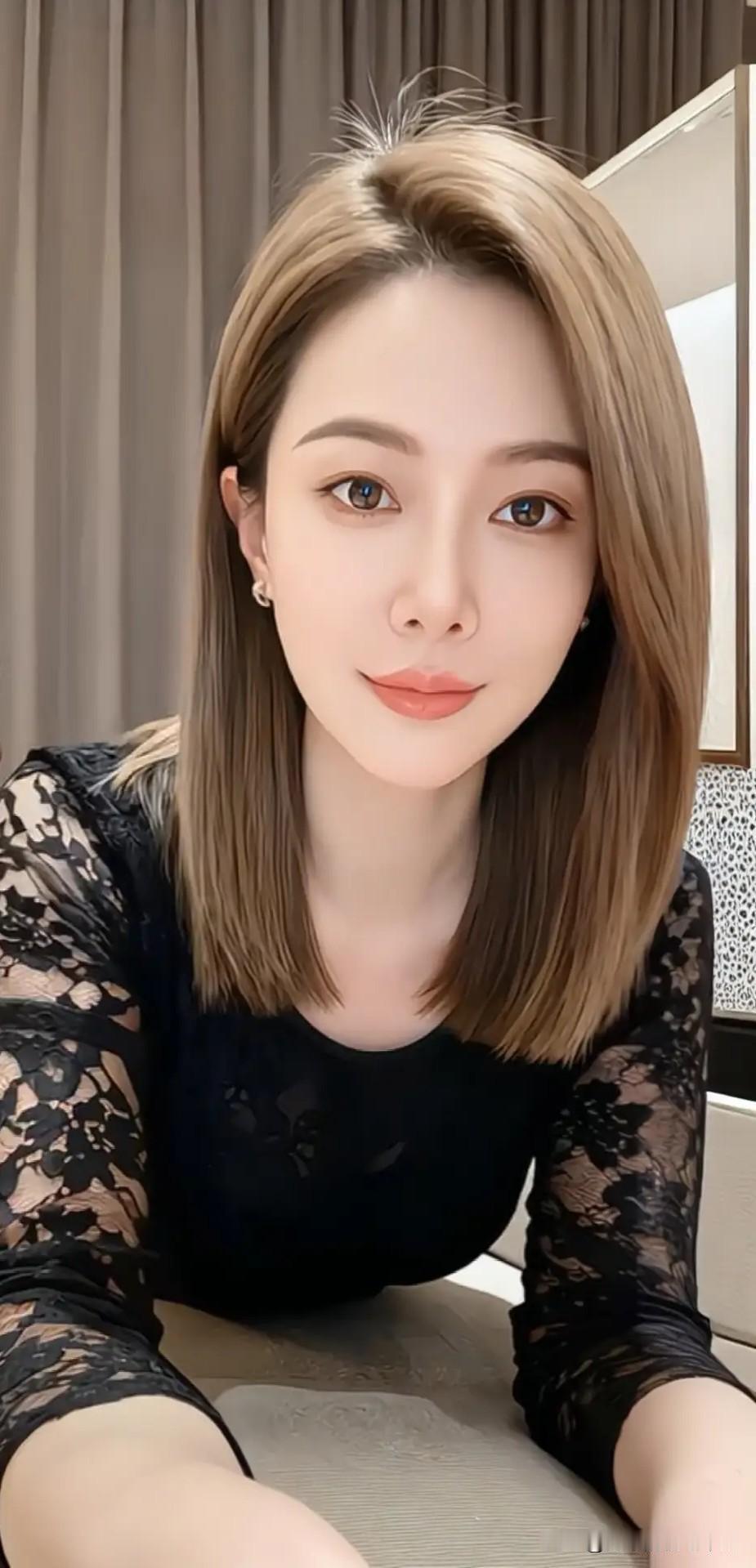 甜美少女心，温柔气质女神！轻奢蕾丝黑裙 温柔风蕾丝长裙 温柔蕾丝风 黑色蕾丝穿搭