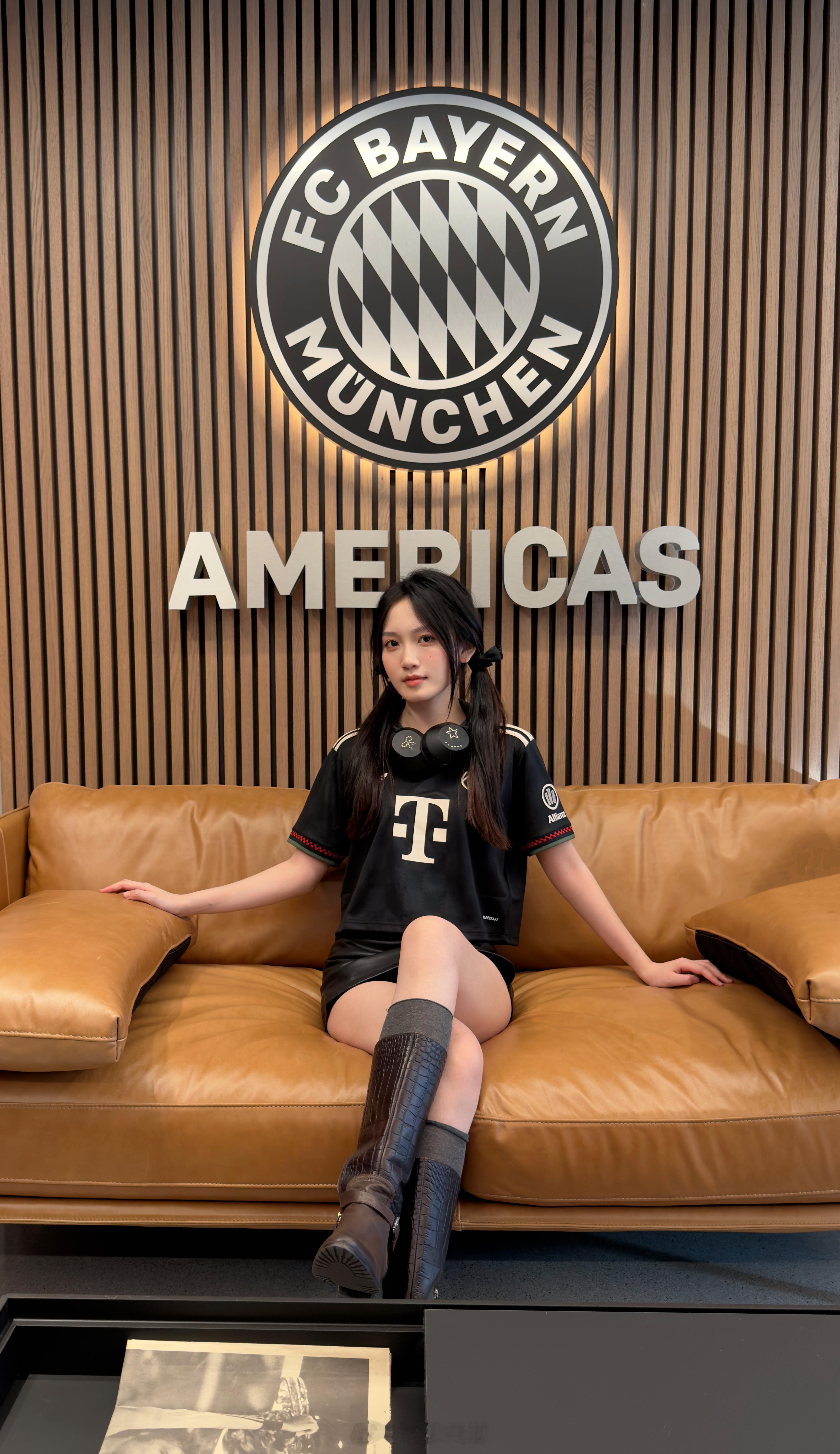 《当你坐在拜仁纽约办公室》  ​​​