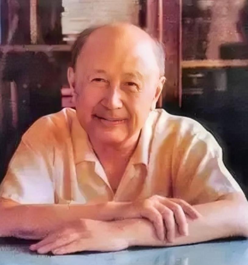 钱学森有多厉害？当年电子陀螺仪的研究团队苦思冥想一年多，始终没捋出头绪，找钱老求