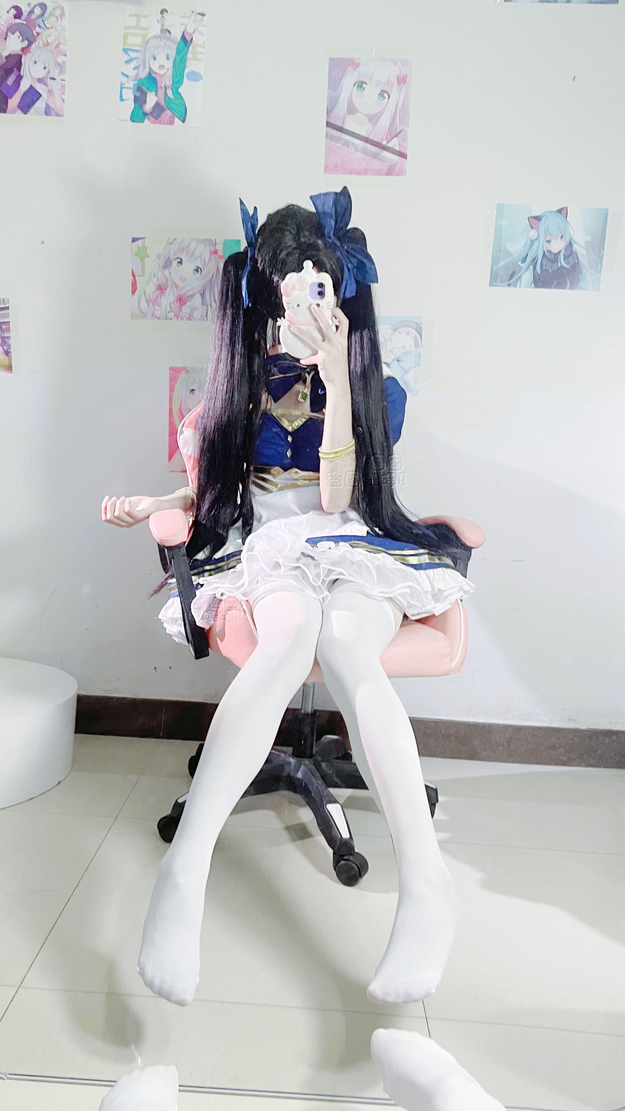 每天都换不一样的妹子 不懂你在装什么忧郁。