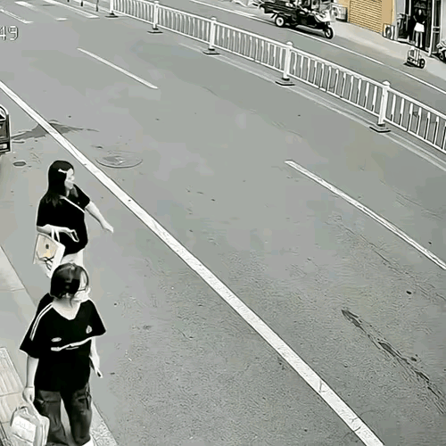 太吓人了，这是多大的仇呀