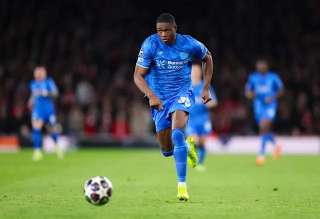 据记者弗洛里安·普莱滕贝格报道，阿森纳和皇家马德里正在密切关注勒沃库森19岁前锋