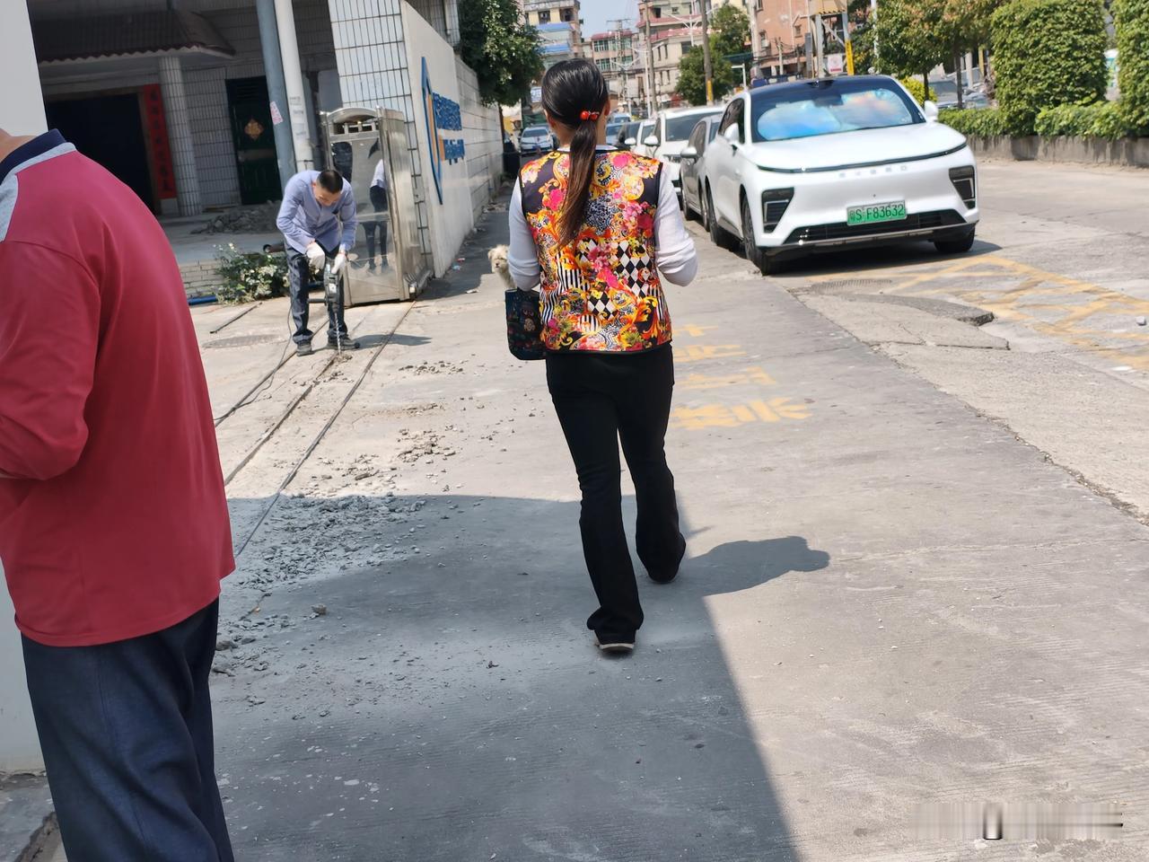 厂妹的马夹好漂亮！