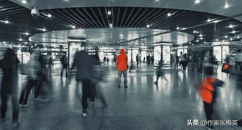 购买便宜的小物件时，不妨找熟人，还能顺便增进彼此的关系；但要是购置贵重物品，最好