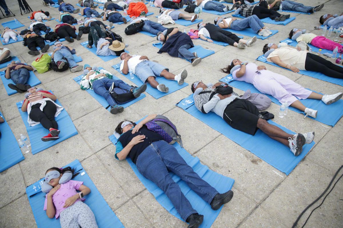 #夜读#【#你梦到过自己坠落吗#？】据西班牙《独立报》网站3月23日文章，你肯定