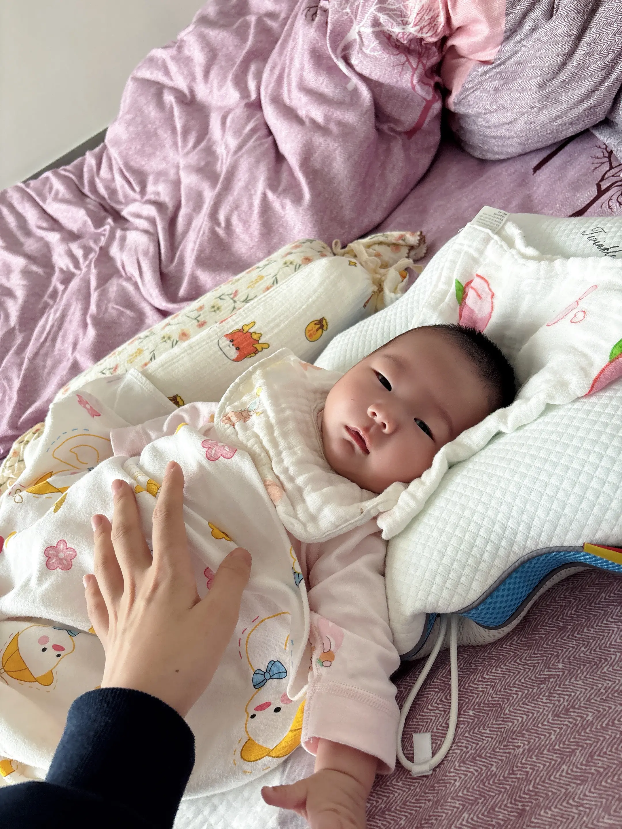对你没什么大要求，我只希望我的孩子一生快乐平安，妈妈尽能力给你一个快乐...