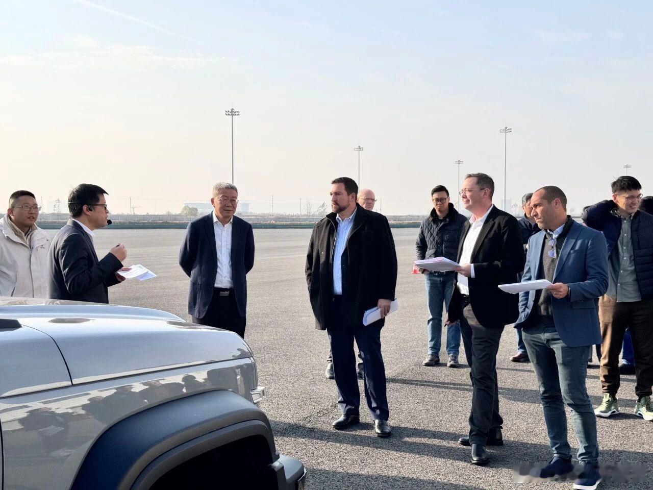 难道Jeep要杀回来了？12月15日Jeep全球产品负责人马修·奈奎斯特一行专程