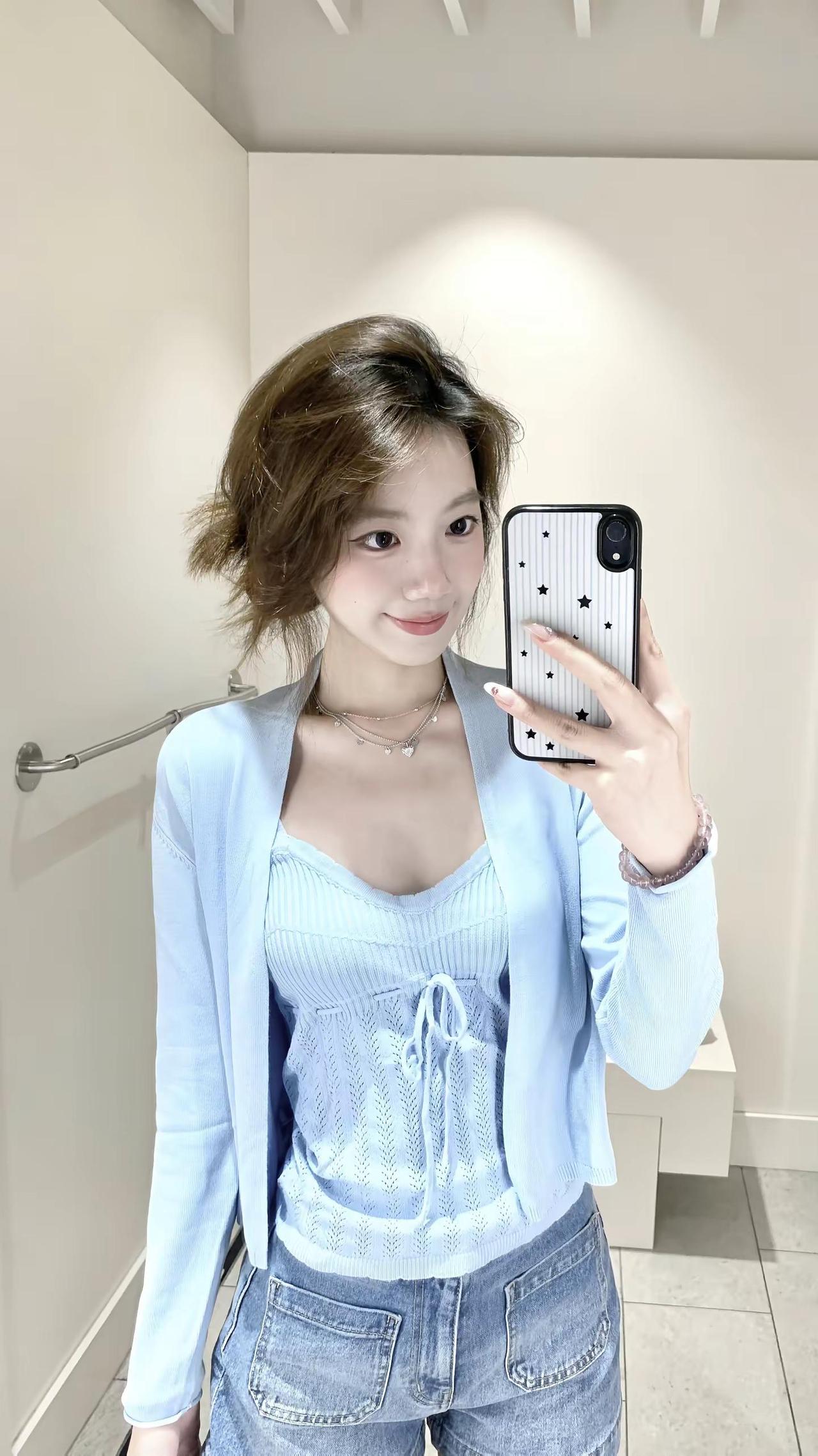 穿搭灵感来啦🤍开衫吊带穿搭 女生穿搭日记 蓝色系穿搭也太出片了