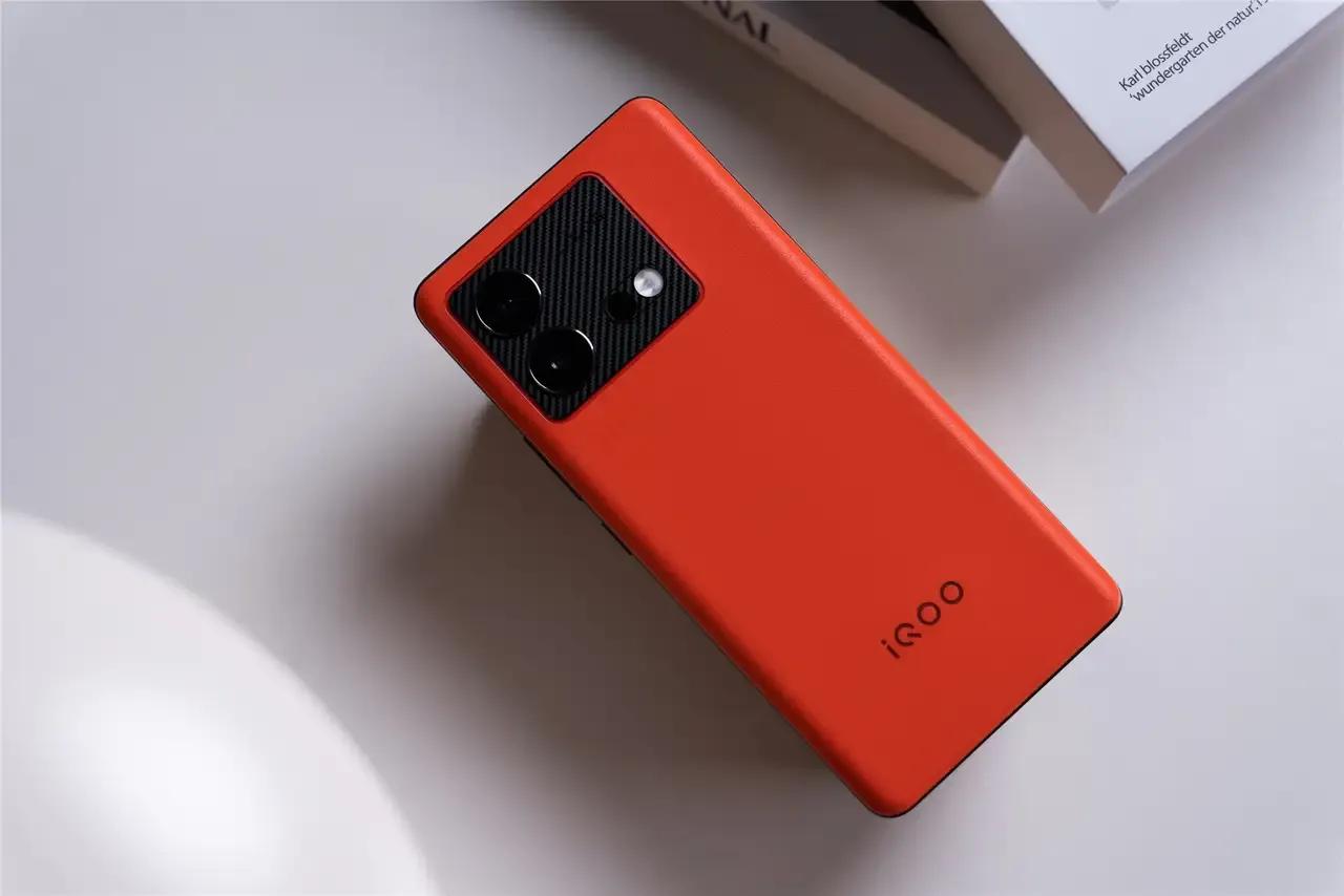 iQOO Neo8 手机掉价了
今年双十一，不可错过的
优惠活动
喜欢在双十一买