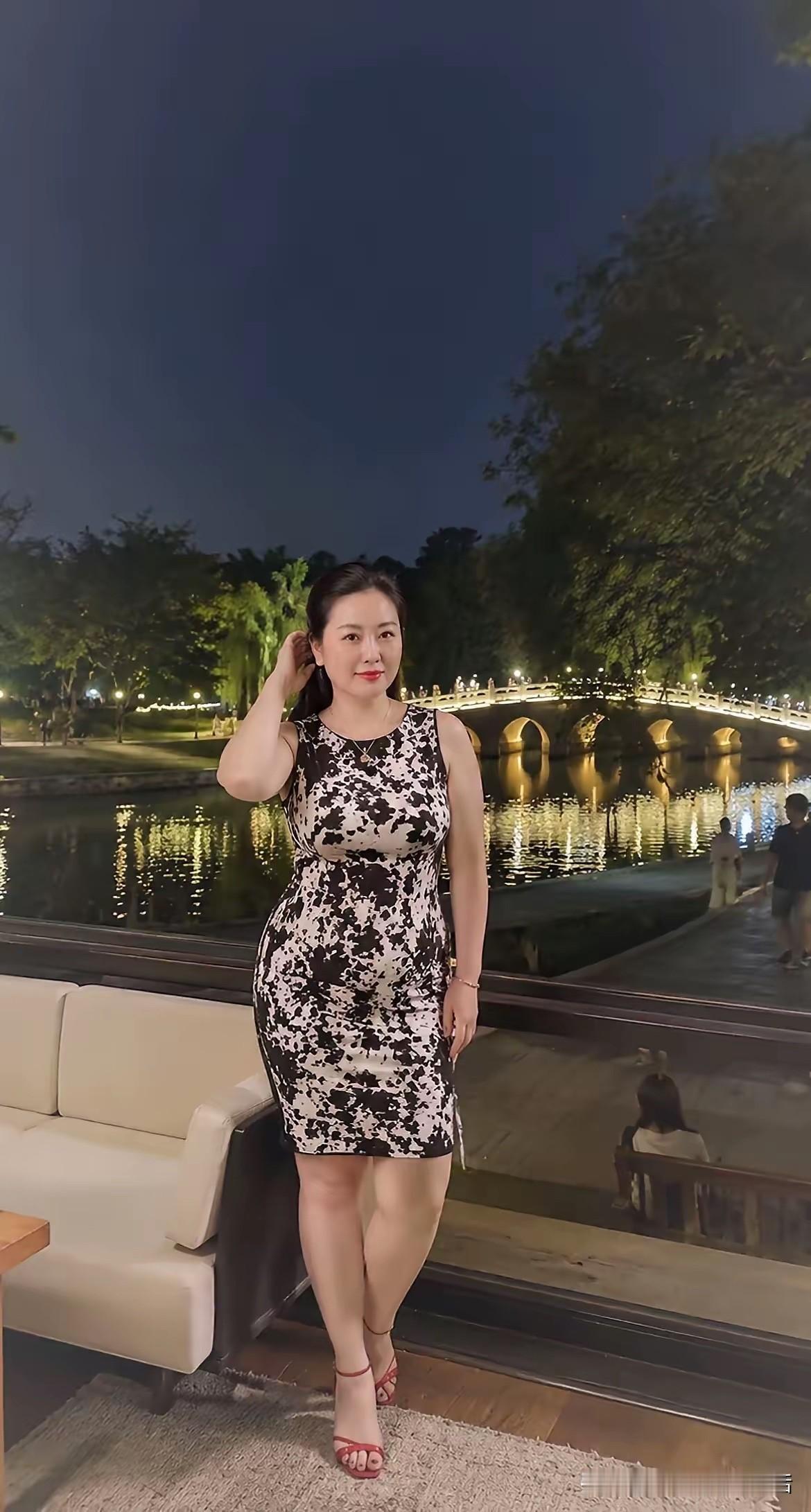 一段舒服的感情，女生通常有三大刚需，少一个都不行：生理陪伴、物质保障、情绪价值。